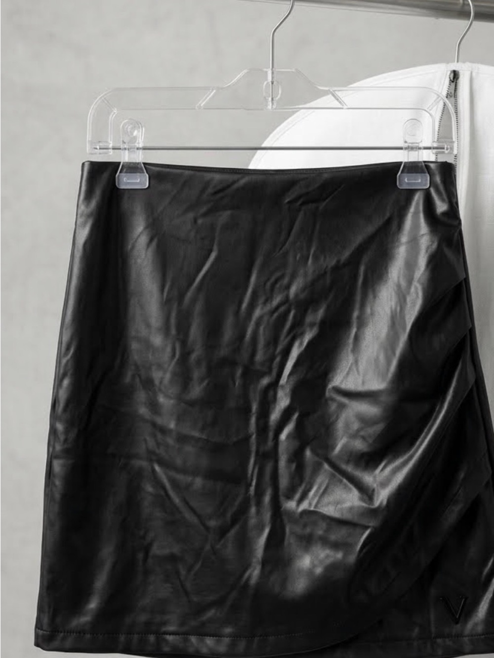 SHEIN Black Faux Leather-Look Mini Skirt